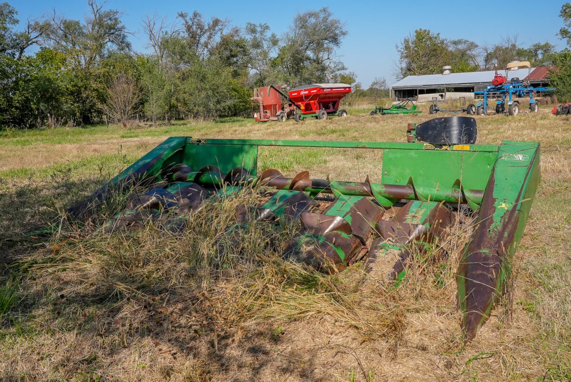 Estate of Willard J Wiebe: Farm Equipment Auction photo 5