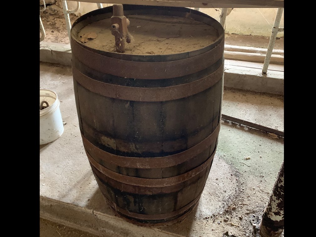 Whiskey Barrell with Spicket-35”