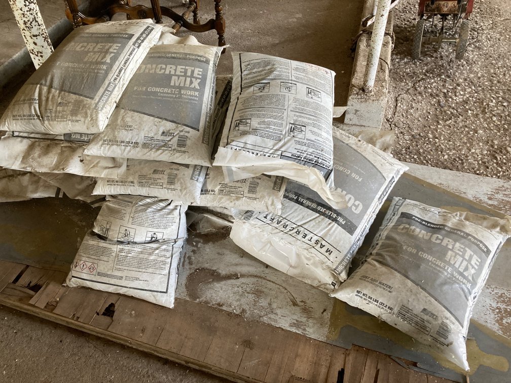 (14) Bags of Concrete Mix