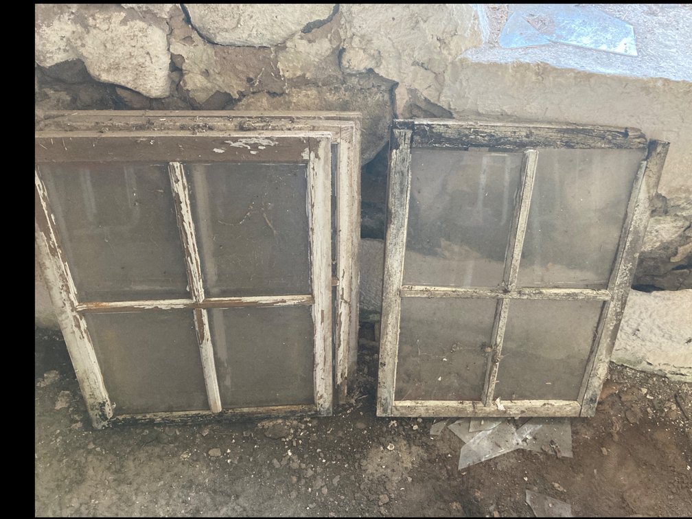 (4) 4 Pane Windows