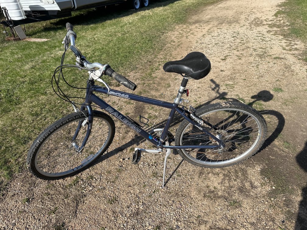 Raleigh SC 40 8 Speed Bicycle
