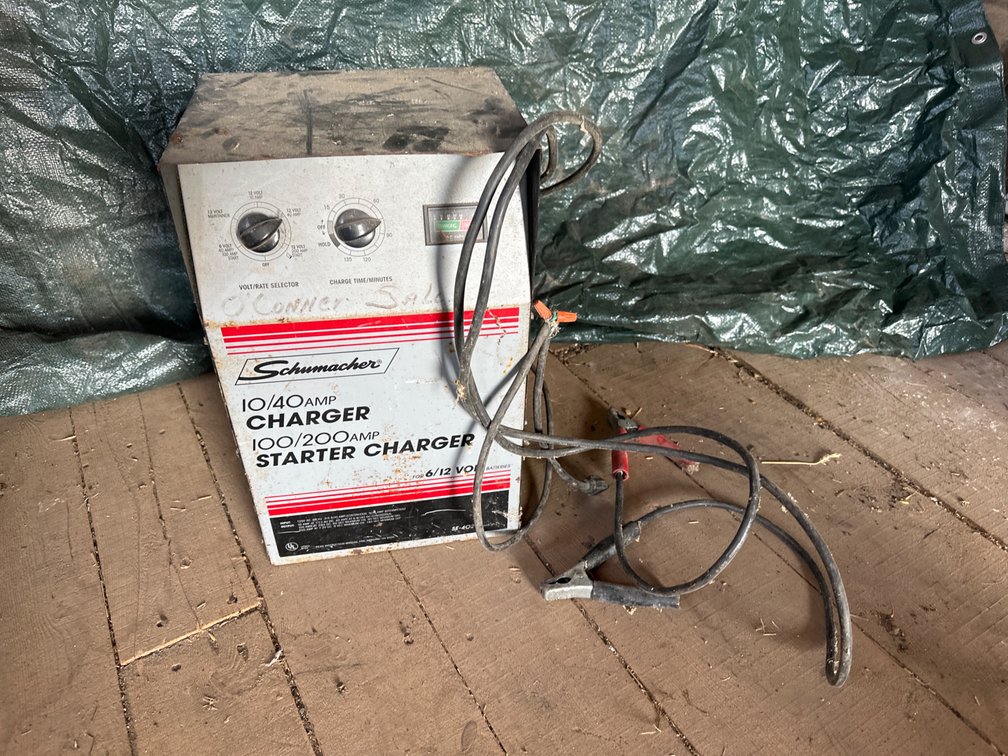 6/12 Volt Battery Charger