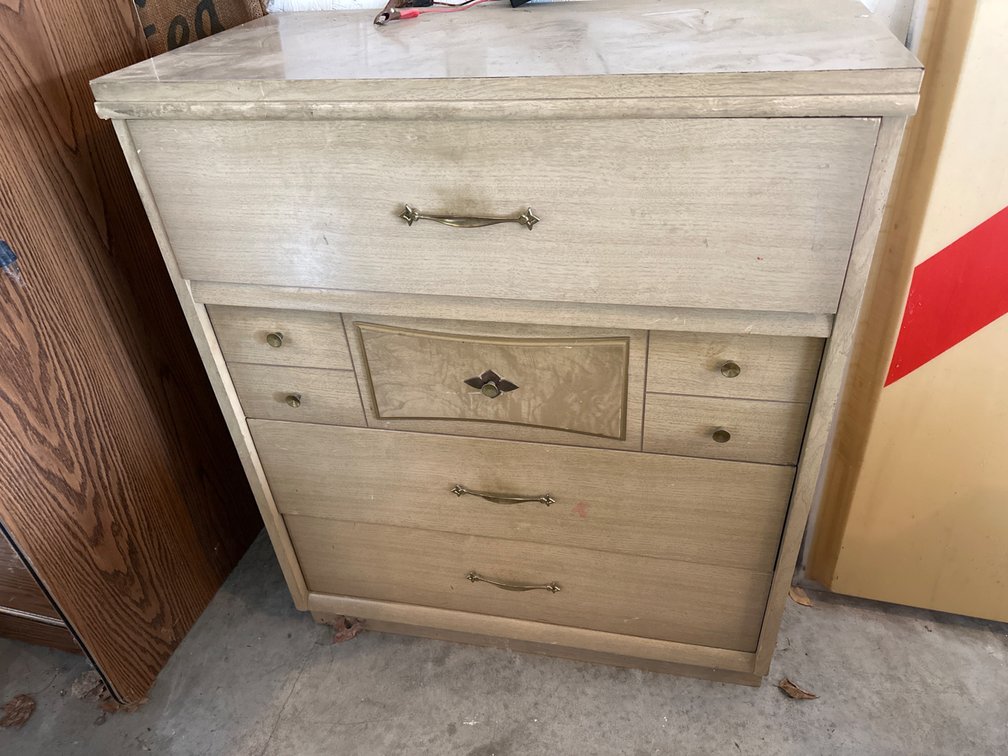 Dresser