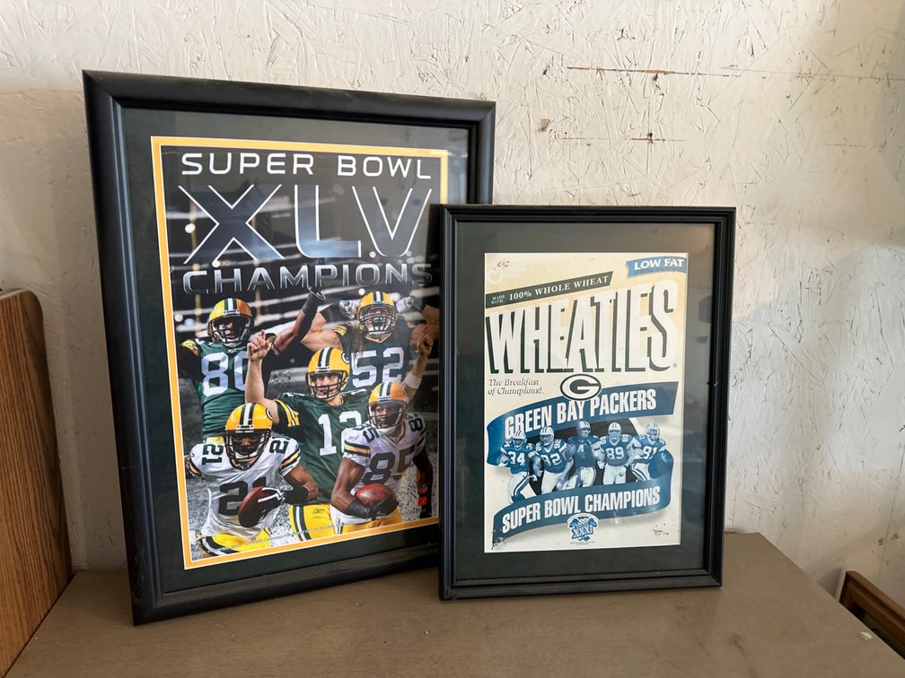 Packer Wall Pictures