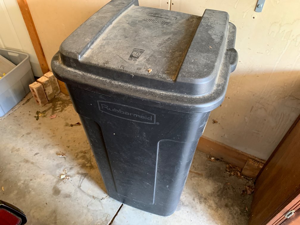 Rubbermaid 50 Gallon Trash Can