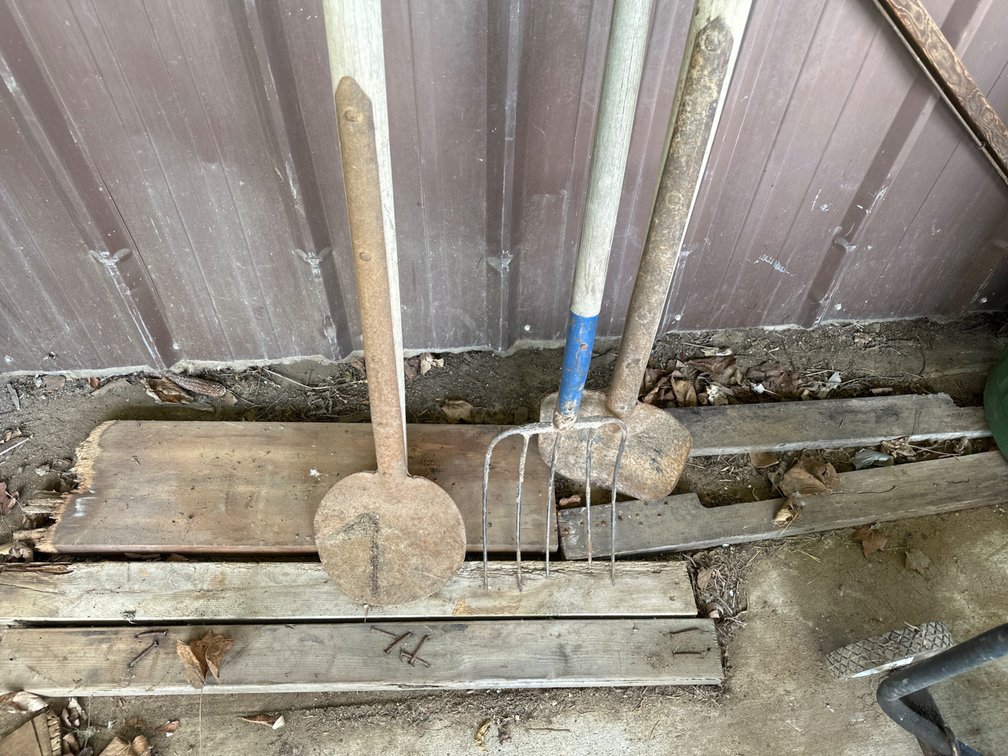 Long Handle Lawn and Garden Tools