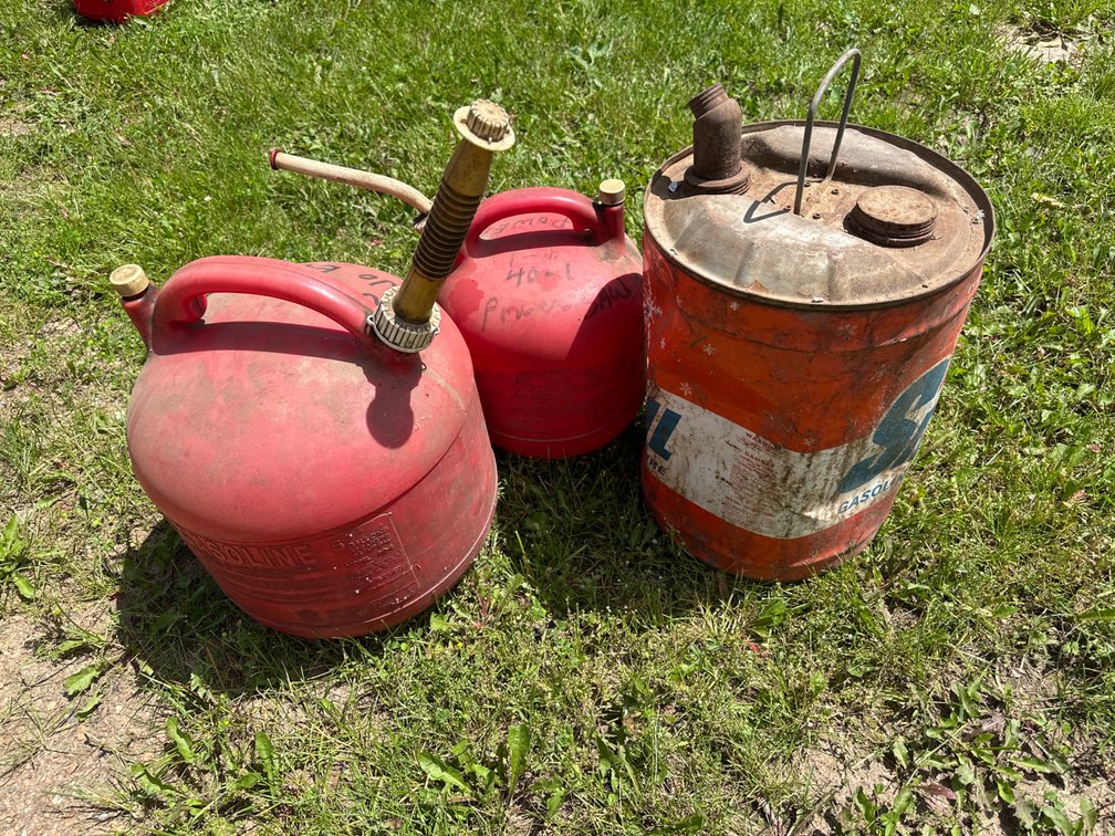 3 Gas Cans, 1 Metal