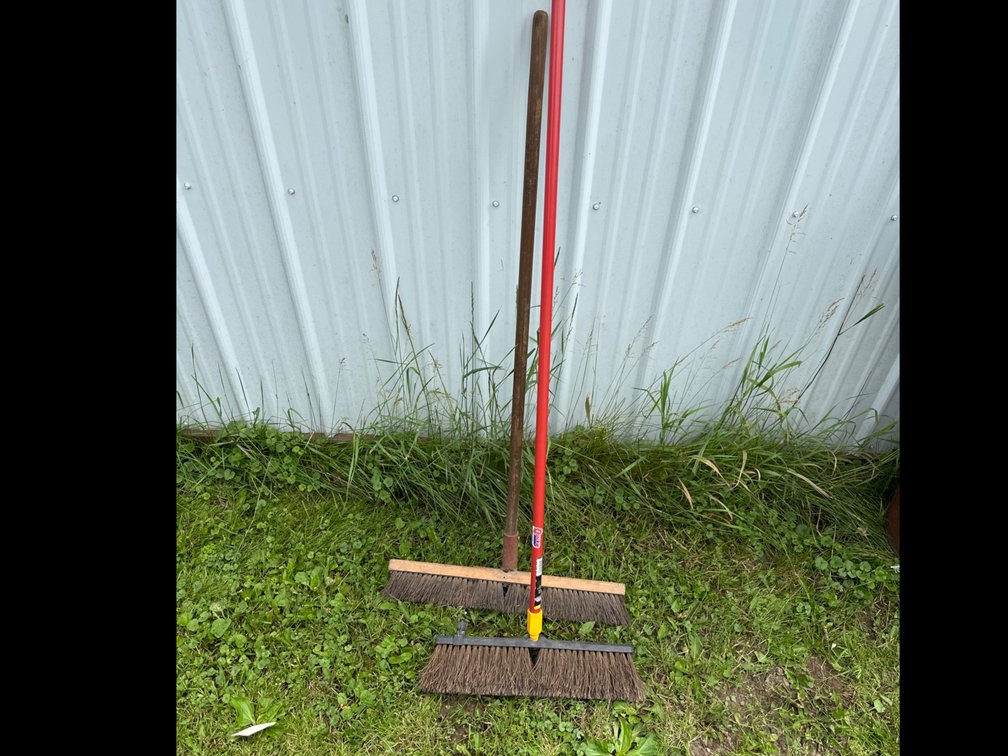 2 Push Brooms