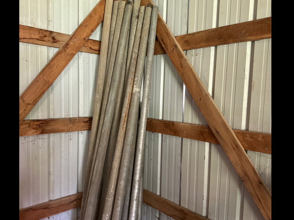 10 Metal Poles