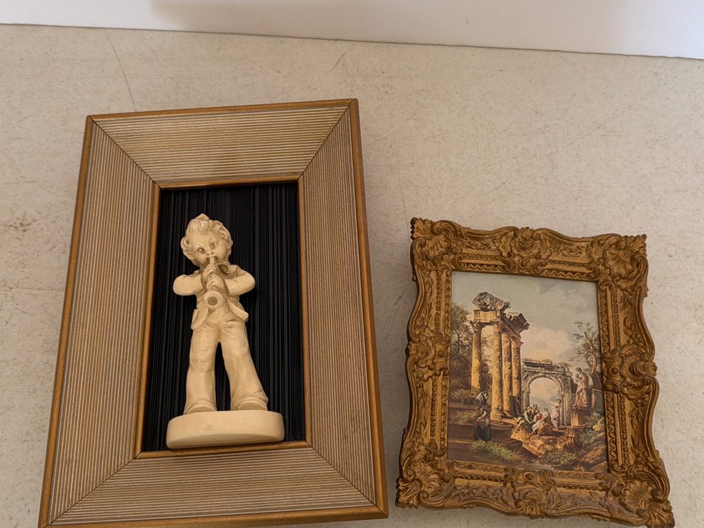 Vintage 3 D Plaster Art, Small Picture