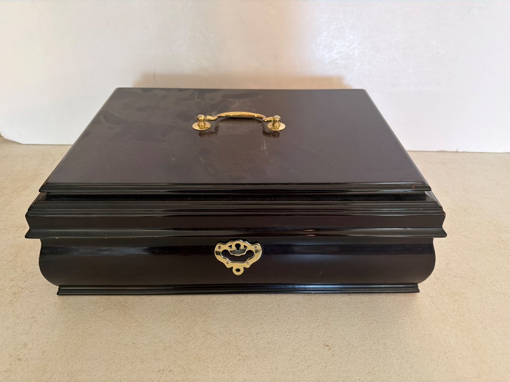Jewelry Box with Jewelry