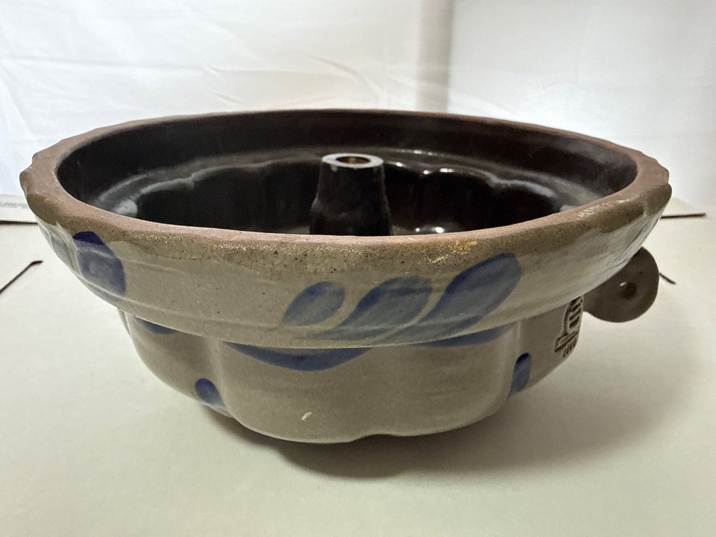 Rowe Fluted Baking Bundt Stoneware
