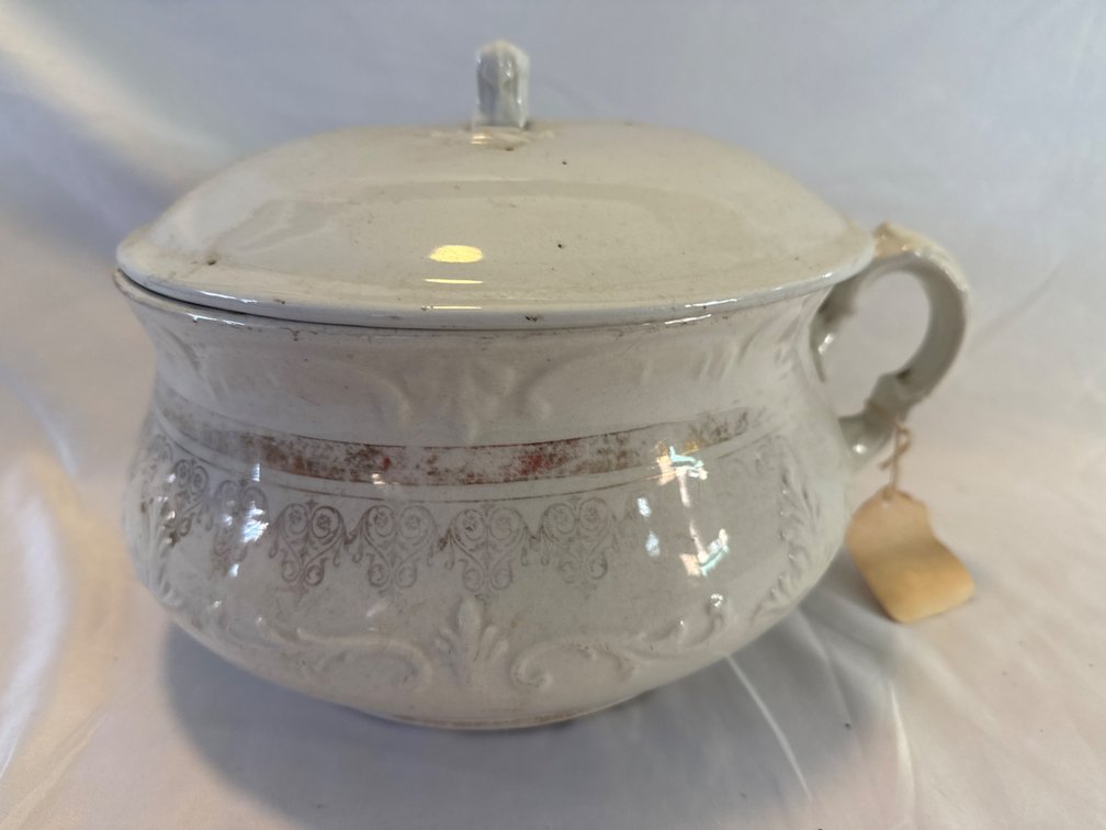 Colonial Chamber Pot