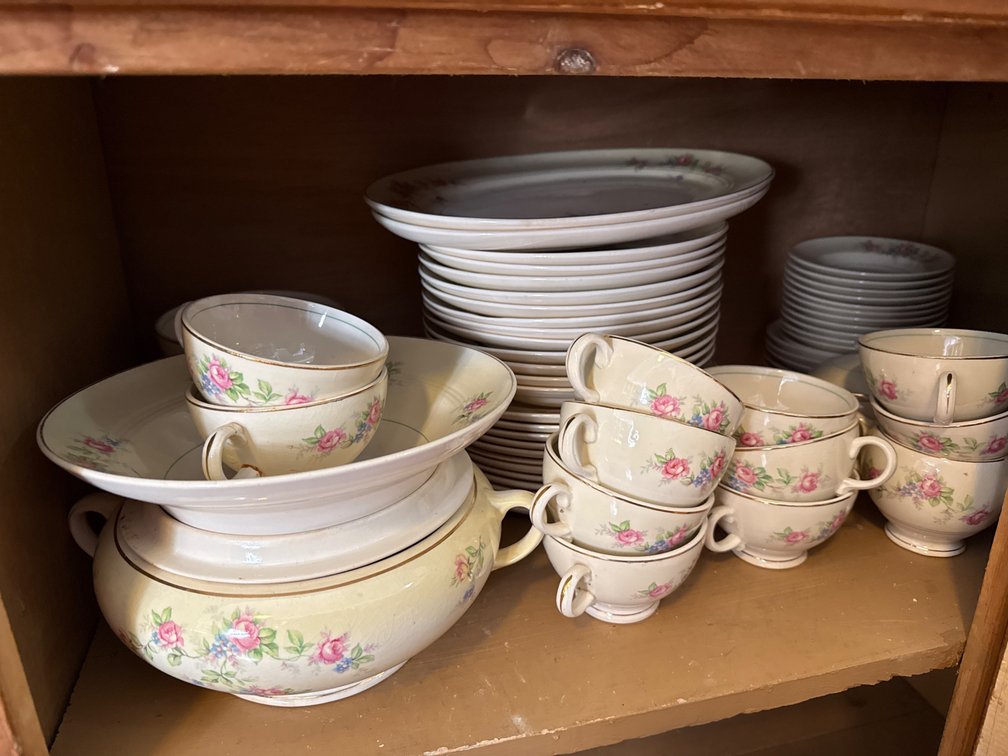 Marlboro Salem China Set