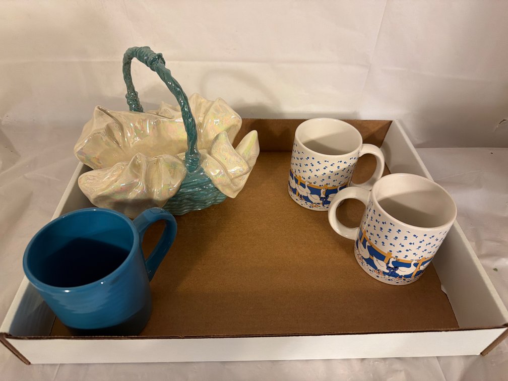 Coffee Mugs, Ceramic Basket