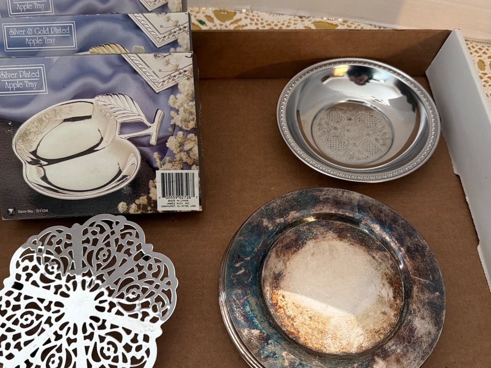 Small Serving Dishes, Apple Trays