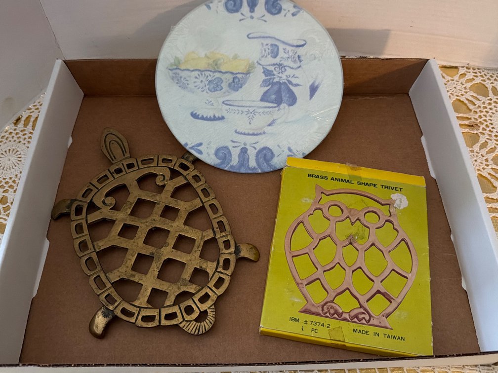Brass Animal Trivets, Round Trivet