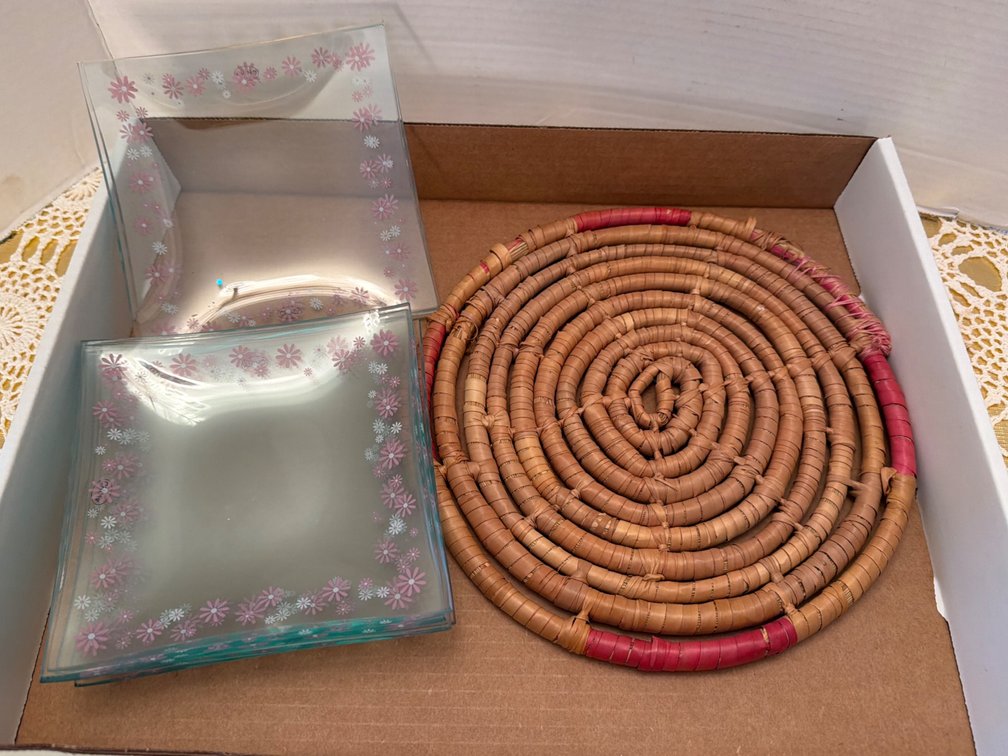 Flowered Square Glass Plates, Hot Pad