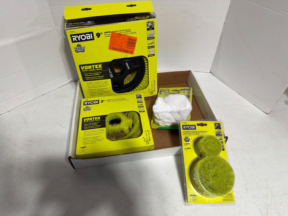 New- Ryobi 9”, 7”, Medium Bristle Brushes, Polishing Bonnets