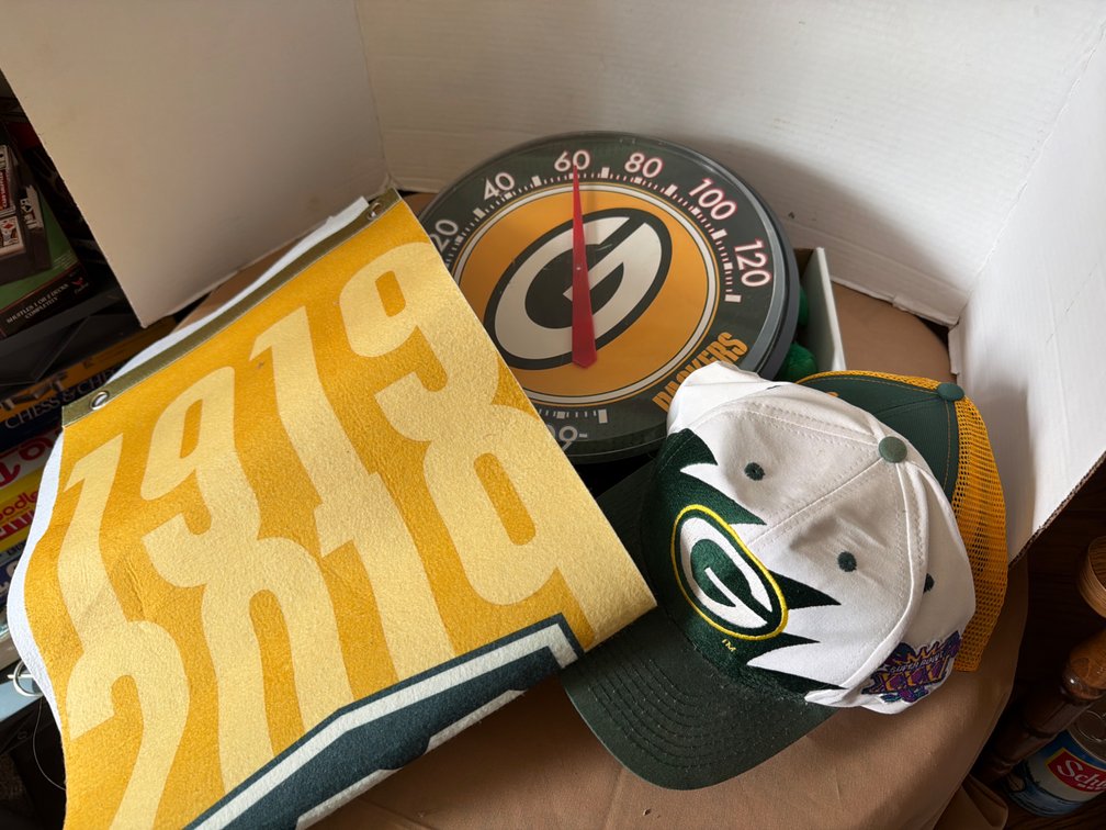 Green Bay Packer Memorabilia-Thermostat, Hats, Beanie