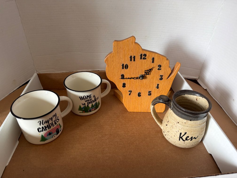 WI Wood Clock, Mugs