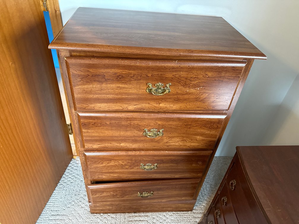 Dresser 40” x 25.5” x 16”