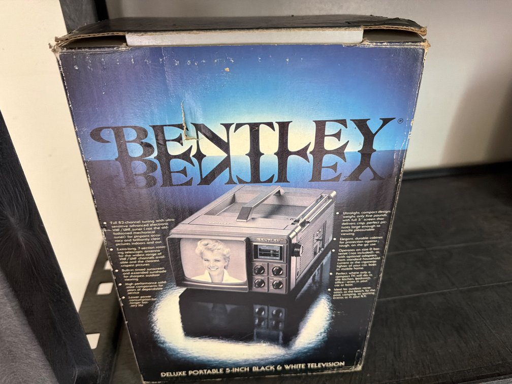 Bentley-Portable 5” TV-In Box