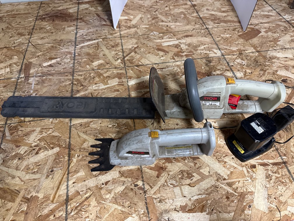 Ryobi Hedge Trimmer & Grass Shears