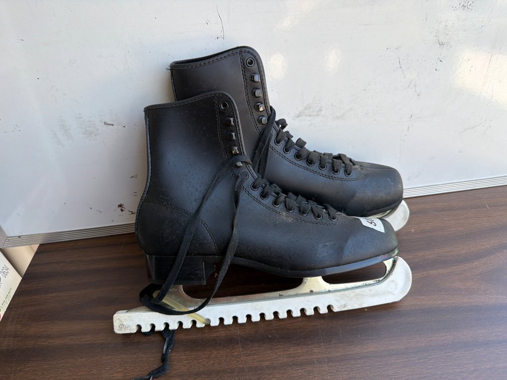 Size 10 Ice Skates