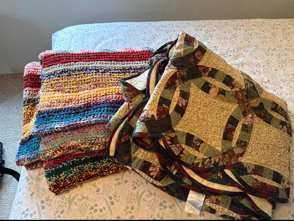 Afgan and Queen/ Full Blanket
