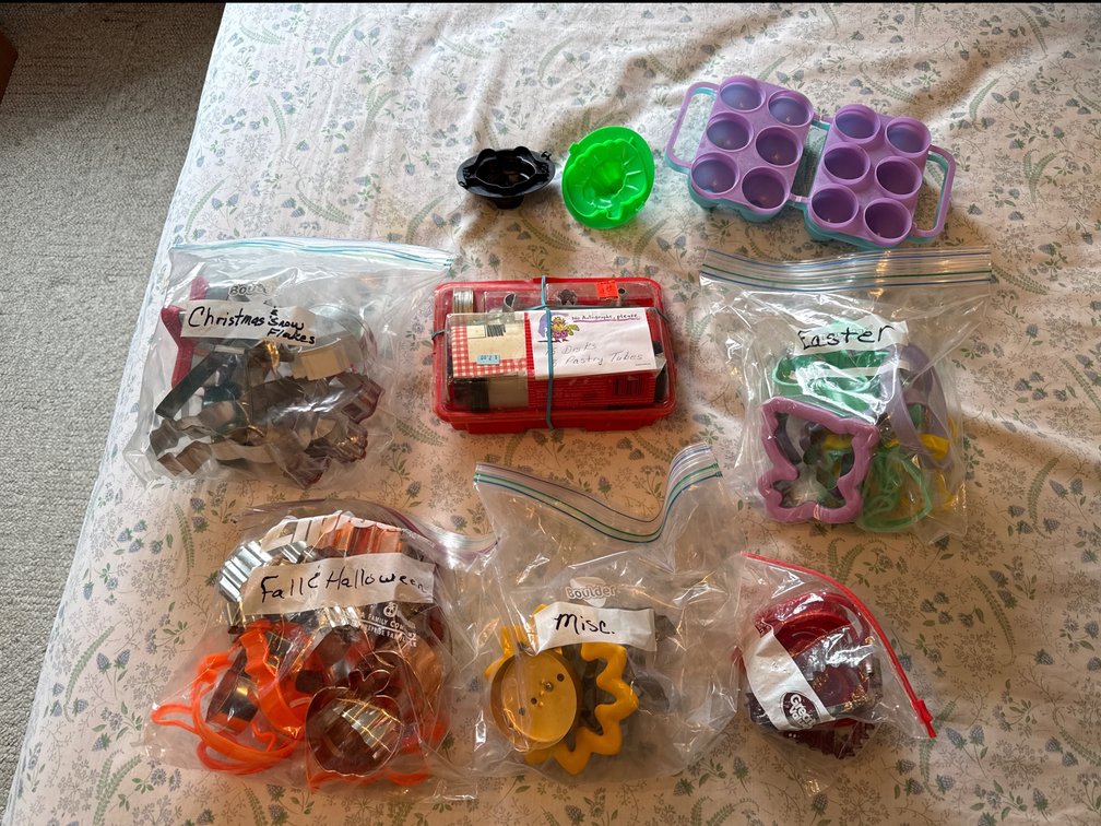 Assorted Cookie Cutters, Jelly Mold, Pastry Tubes