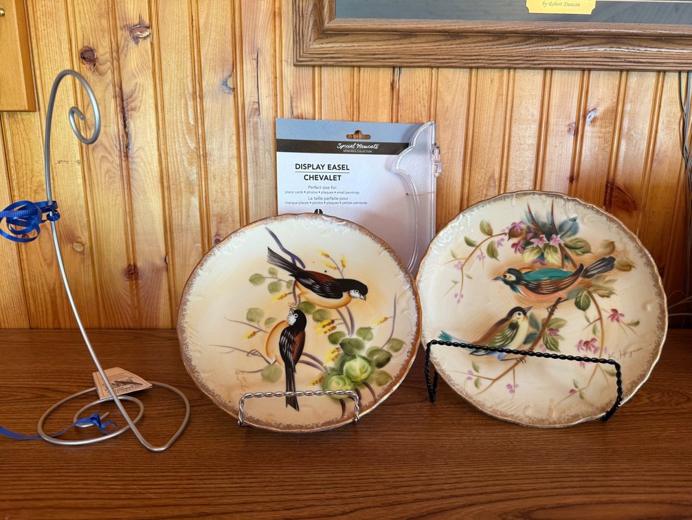 Decorative Plates, Stands-Birds