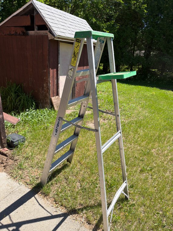 Aluminum Step Ladder