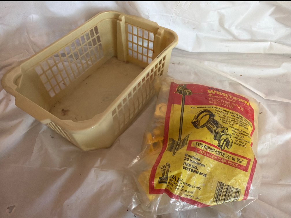 Electric Fence Insulators
