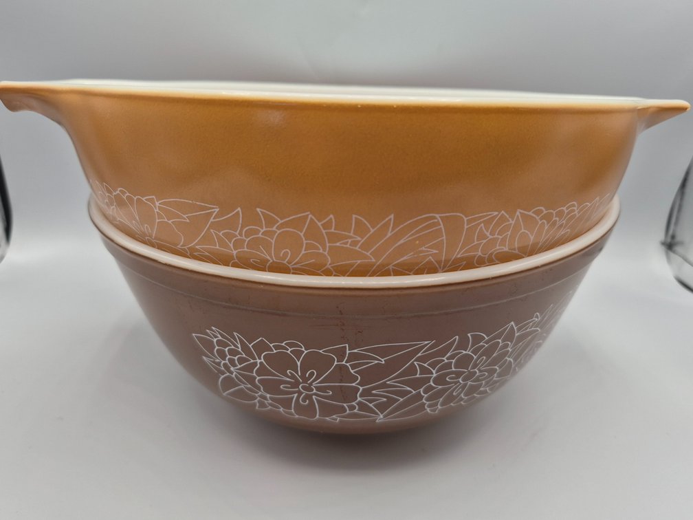 Pyrex Mixing Bowls Woodland Pattern