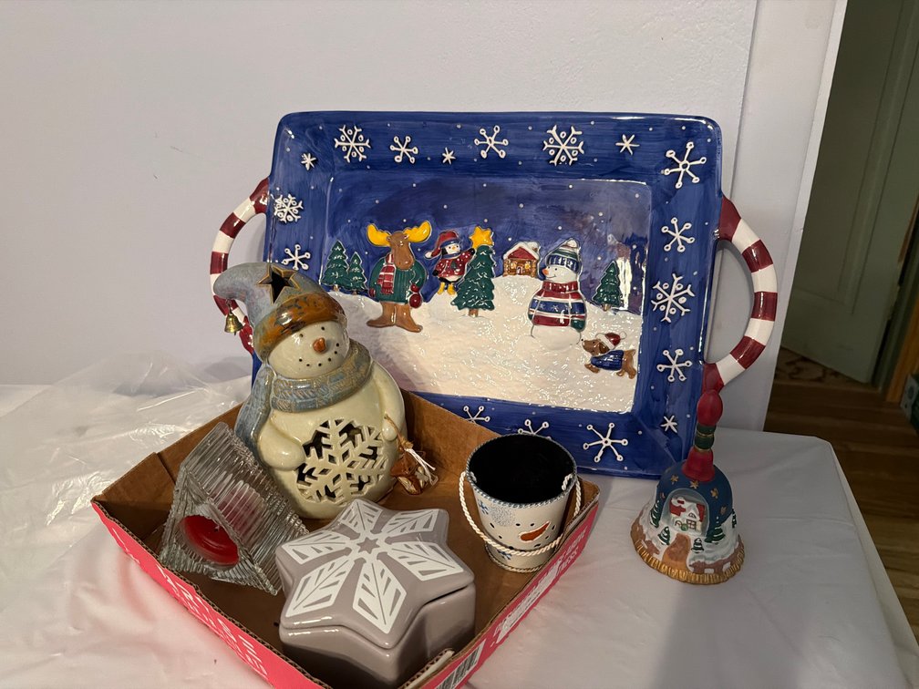 Variety of Christmas Decorations, Platter