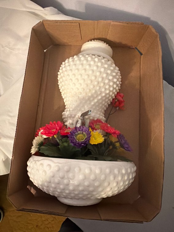 Lavabo Fountain-Hobnail Milk Glass