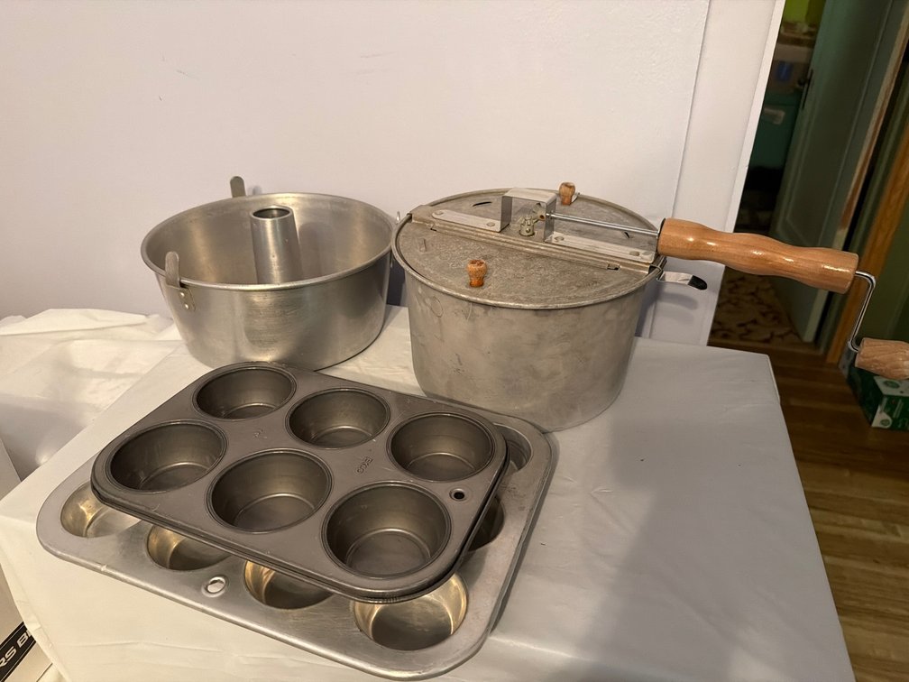 Whirley Pop, Cake Pans