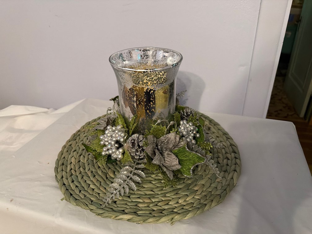 Holiday Center Piece