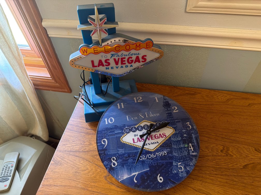 Las Vegas Light and Clock