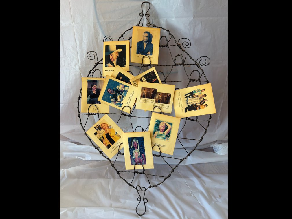 Wire Card/Picture Holder w/Cards
