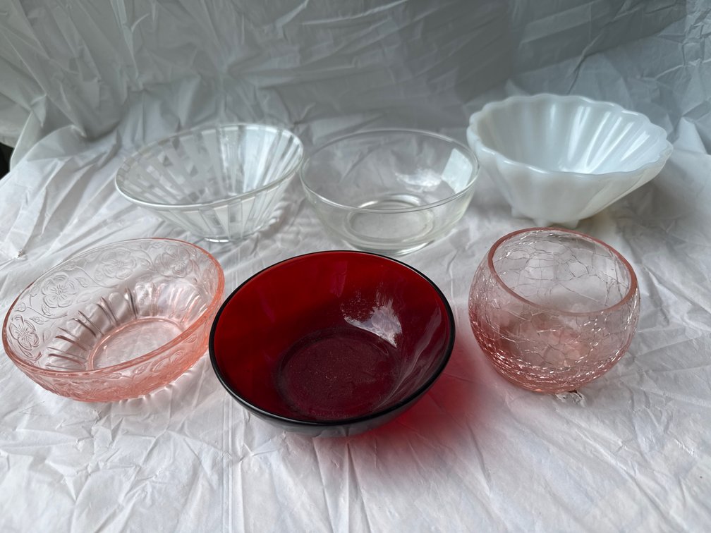 Vintage Pink Depression Bowls, Bowls