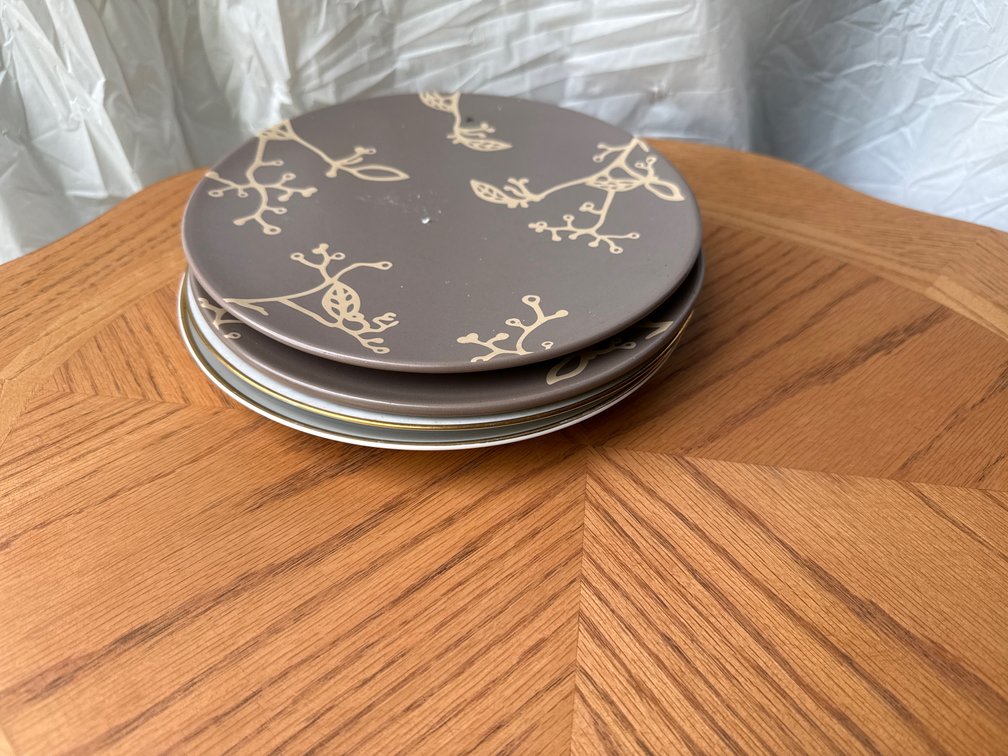 4 Salad Plates