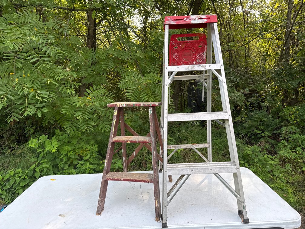 2’ Ladder, 4’ Ladder