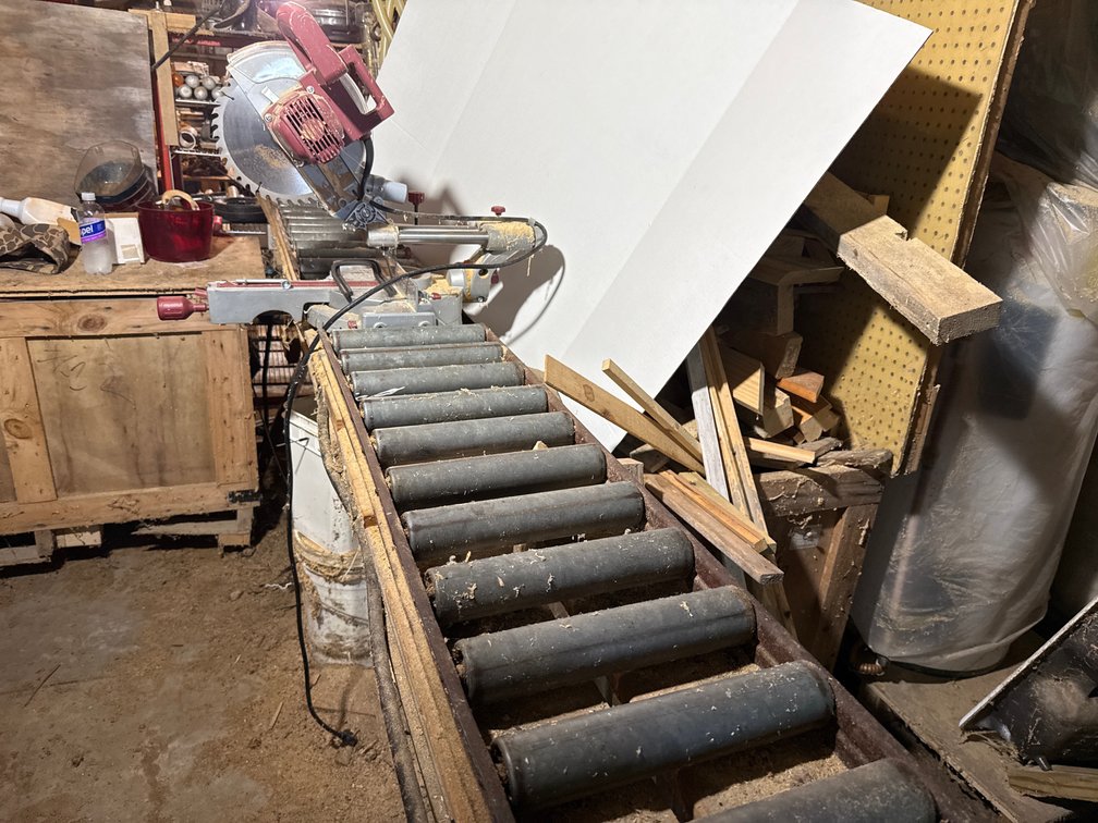 9’ Rollers, Bench is 8’, Compound Slide Miter Saw