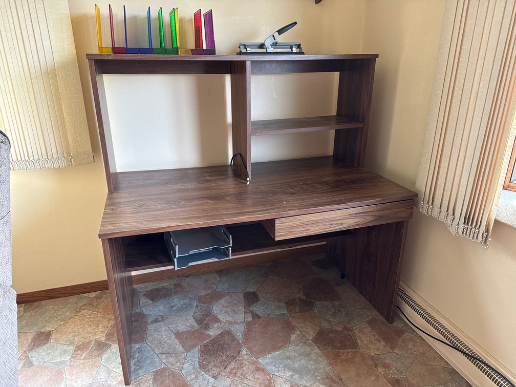 Desk 48x48x27in