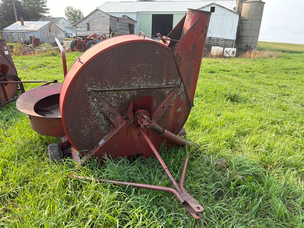 New Holland 28 Blower, Flat Tires, Has Tick