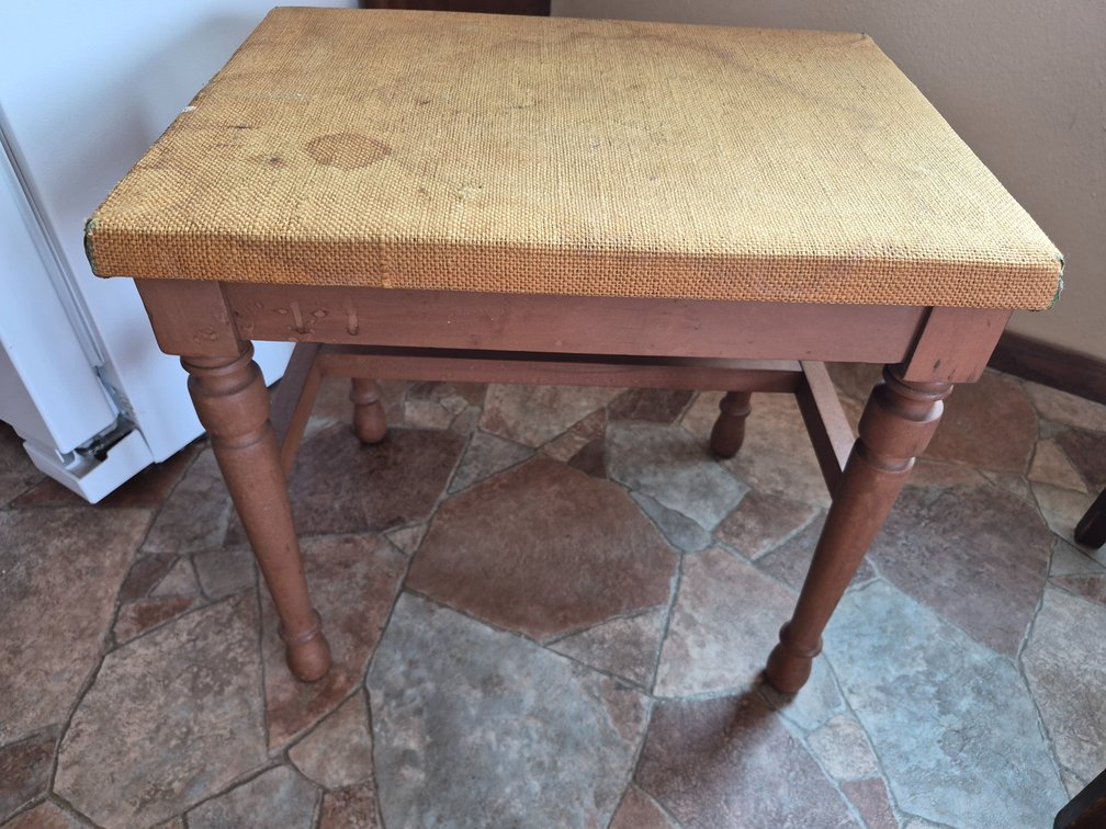 Small Bench 18" x 19"