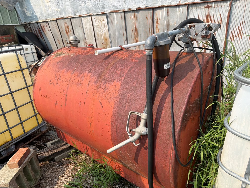 Fuel Tank-300 gallon with Pump