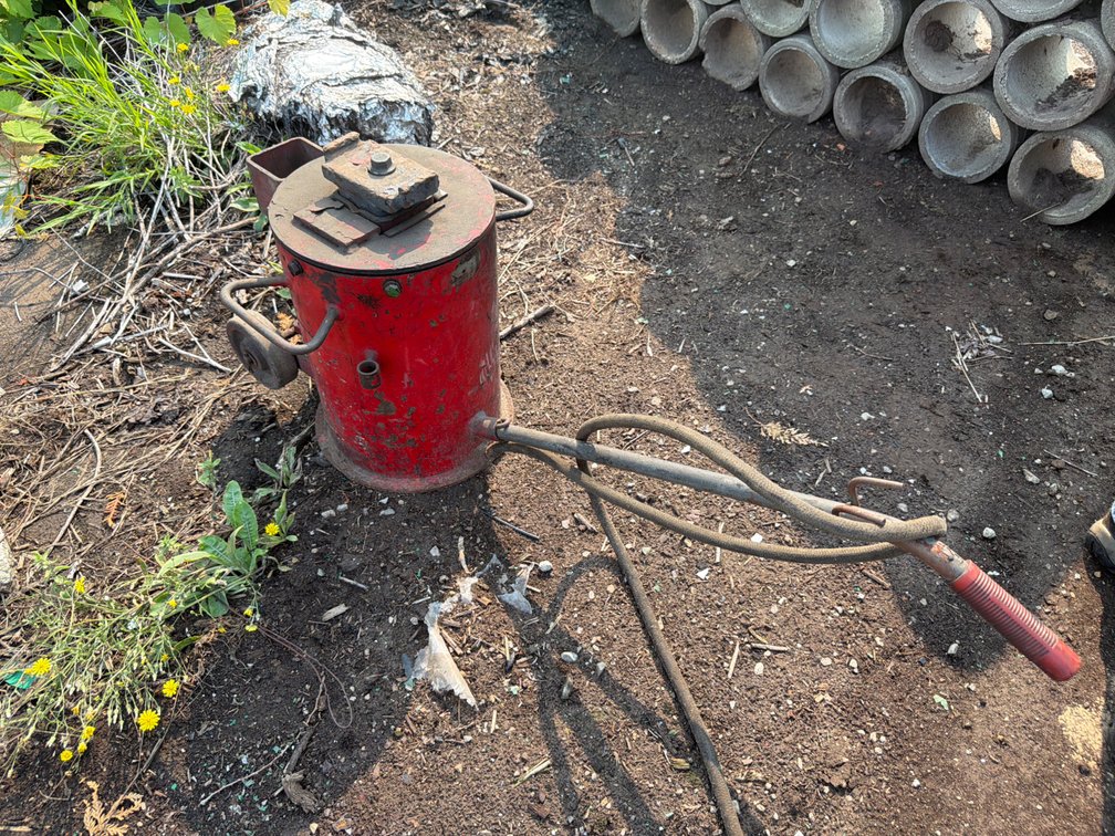 Air Jack, Slight Leak